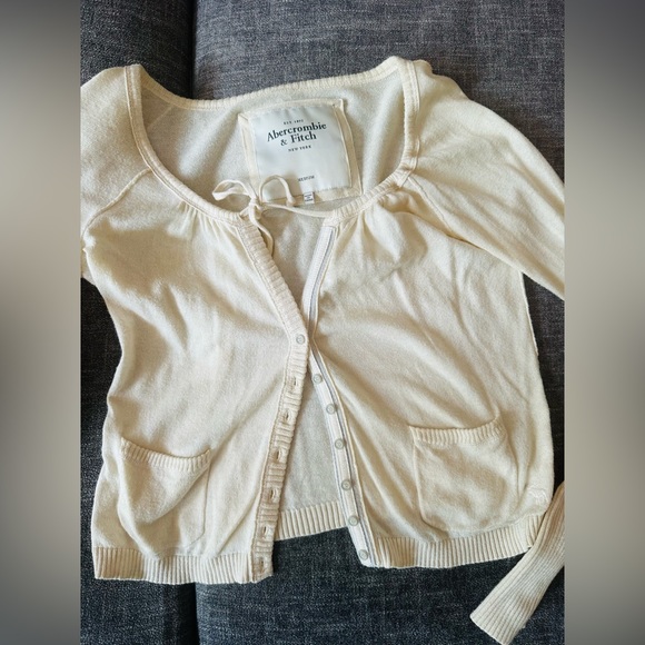 Vintage Abercrombie & Fitch Cream vanilla Knit Cardigan Shrug - Picture 3 of 4